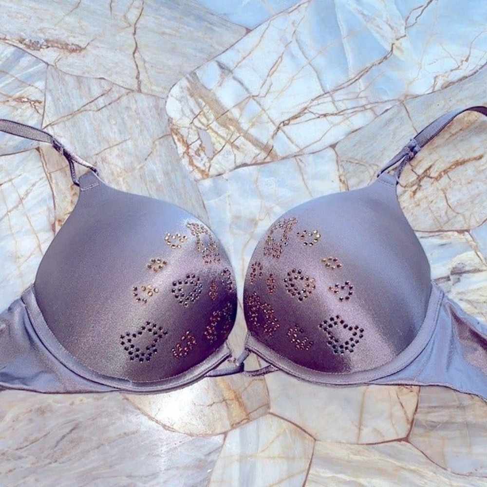 Rare Victoria's Secret Limited Edition Miraculous Bra Bombshell PushUp Bra 32В